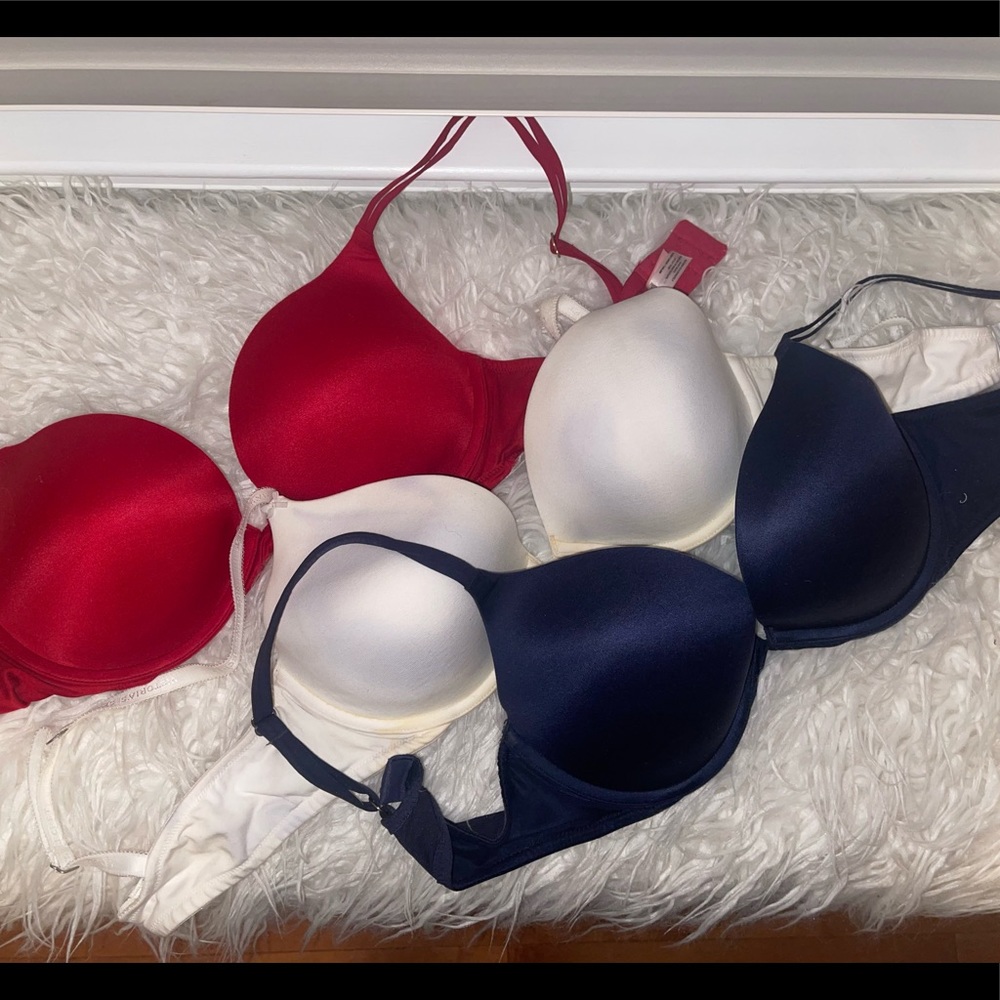 Victoria’s Secret Bra Set